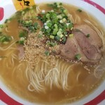 Hakata Mendokoro Shanshan Fukuchan - チャーハンセットの博多ラーメン