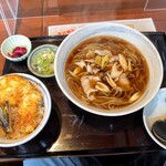 Ayame An - 彩め庵　「ランチB⇒肉そば・並盛、いか天丼」950円