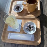 Usatan Cafe - ドリンク300円には「うさぎのはなくそ」付き