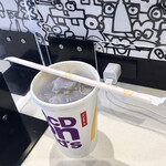 マクドナルド - アイスコーヒーM100円、電源補給中