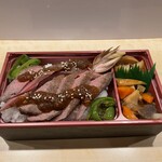 Izakaya Yukiguni Gyunabe - ②和牛ステーキ弁当写真￥2,420