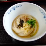 Sanuki Zukuri Honkaku Teuchi Udon Mugi no Ki - サービスのうどん