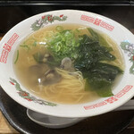 Niku Zushi to Motsu-nabe Take Ninjoyatai Yamanoteten - ししみラーメン