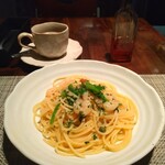 Cafe Restaurant Enishi - ■パスタ：小海老と春菊のペペロンチーノ