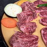 炭火焼肉 にくまさ - 焼肉ランチ 大のお肉 カルビぽいやつ