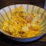 おでんとお蕎麦居酒屋 じんべえ - インカのめざめのポテサラ（390円）