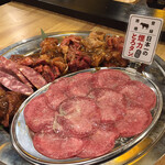 Taishu Horumon Yakiniku Kemuriki Hikone Berurodo Ten - 煙力満足盛り