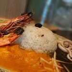 Spicy Curry WANYA - 正月スペシャルカレー                                                    ゴアンプロウンカレー & イカ墨カレー   