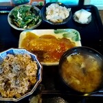 Kaeru Shokudo - 鰯の南蛮漬け定食1100円税込。