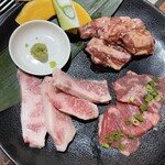 焼肉酒場 秋葉牧場 - 