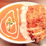 インド・ネパールカレー みさきらじ - カツカレー（バターチキンカレー）