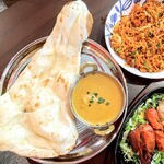 インド・ネパールカレー みさきらじ - タンドリープレート、チャウミン