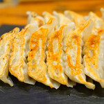 Stand Shan Shoku Osaka Kitashinchi Champagne & Gyoza Bar - 