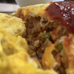 サンゴ - オーソドックスなオムライスが美味しい