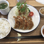 博多餃子工房 たね屋 - 博多たね屋定食   750円なり