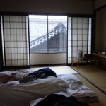 Shukubo Iroha Kaikan - 部屋からお寺の屋根が見えます