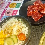 Amiyaki Tei Fuso Ten - ランチのサラダと、お肉です