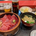 Irifune Zushi Ryogae Cho Ten - ランチ：トロ赤身丼