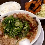 Rairai Tei Satte Ten - ラーメン＋メンチ定食(1070円）