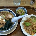 Chinese Mimika - ラーメン半炒飯セット780円 安い！