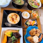 洋食工房 くつろぎ - 松花堂BOXランチ。全体写真！