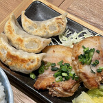 Nikujiru Gyoza no Dandadan Kinshicho Ten - 