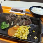 Ikinari Steak Shonanmorufirutenn - 乱切りカットステーキ