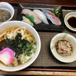 うどん七福 - 七福セット（うどん）、握り寿司三貫（〆さば、イカ、カンパチ）、なんこつ、ナンコツ、茄子