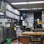 さか本そば店 - 女将さんと親父さんが昼メシ食べてます