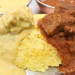 Go Go Mumbai Ion Kita Toda Ten - レモンチキンカレーセット "Lemon Chicken Curry Set"（ライス選択）※中辛，セルフ掛け／スパイシーマトン "Spicy Mutton"（単品注文，レギュラーサイズ）※辛口，セルフ掛け