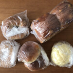 Fresh Bakery Noah Hon Ten - ベーグル、レーズンパン、メロンパンなど