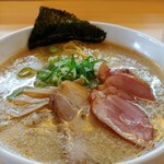 Ramen Hachimen - 醤油らぁめん 850円(税込) +あぶり鴨肉 300円(税込)