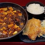 Chuka Shokudo Yoshidaya ShinOomae Ten - 麻婆麺、らーめんセット