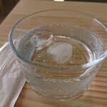 ひとりカフェ びーどろはうす - ドリンク写真:ビックリ(・。・)の炭酸水