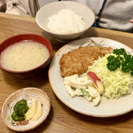 Ichikawa - ランチロースカツ定食780円