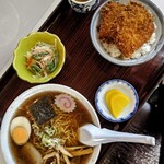 三面川ドライブイン - ラーメン定食@860