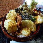 おふくろ - こんなにたくさん天麩羅が刺さっています。