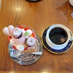 マジョレルカフェ - いちごのトライフルとハンドドリップコーヒー