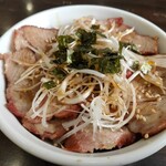 むげん - ミニチャーシュー丼（400円）