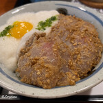 Ishidoriya Kaishoku Shinkameya - 明石産の真鯛を使った真鯛の胡麻づけとろろ丼