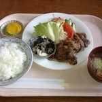 Station - 生姜焼き定食 900円