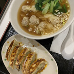 Fukutai Chubo Ion Taun Narita Tomita Ten - ワンタン麺＋餃子セット