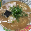 Ureshiya - ラーメン600円＋餃子(冷凍)200円＝800円