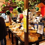 山梨パン工房 モンマーロ - 店内