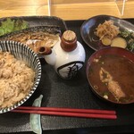 Tezukuri Katei Ryori no Mise Tamichan - 定食(900円）。全体でいえばこんな感じ。