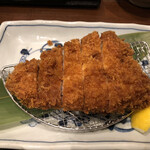 Tonkatsu Kin no Buta Nakatsu Ten - 