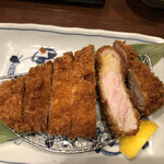 Tonkatsu Kin no Buta Nakatsu Ten - 