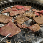 焼肉 ホルモン 牛繁 - 肉