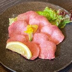 Shichirin Yakiniku Sumiya Hon Ten - 松阪牛特上塩タン