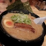 Mikawa Kaika Tei Take Toyo Ten - 開化亭ラーメン(黒しょうゆとんこつ)